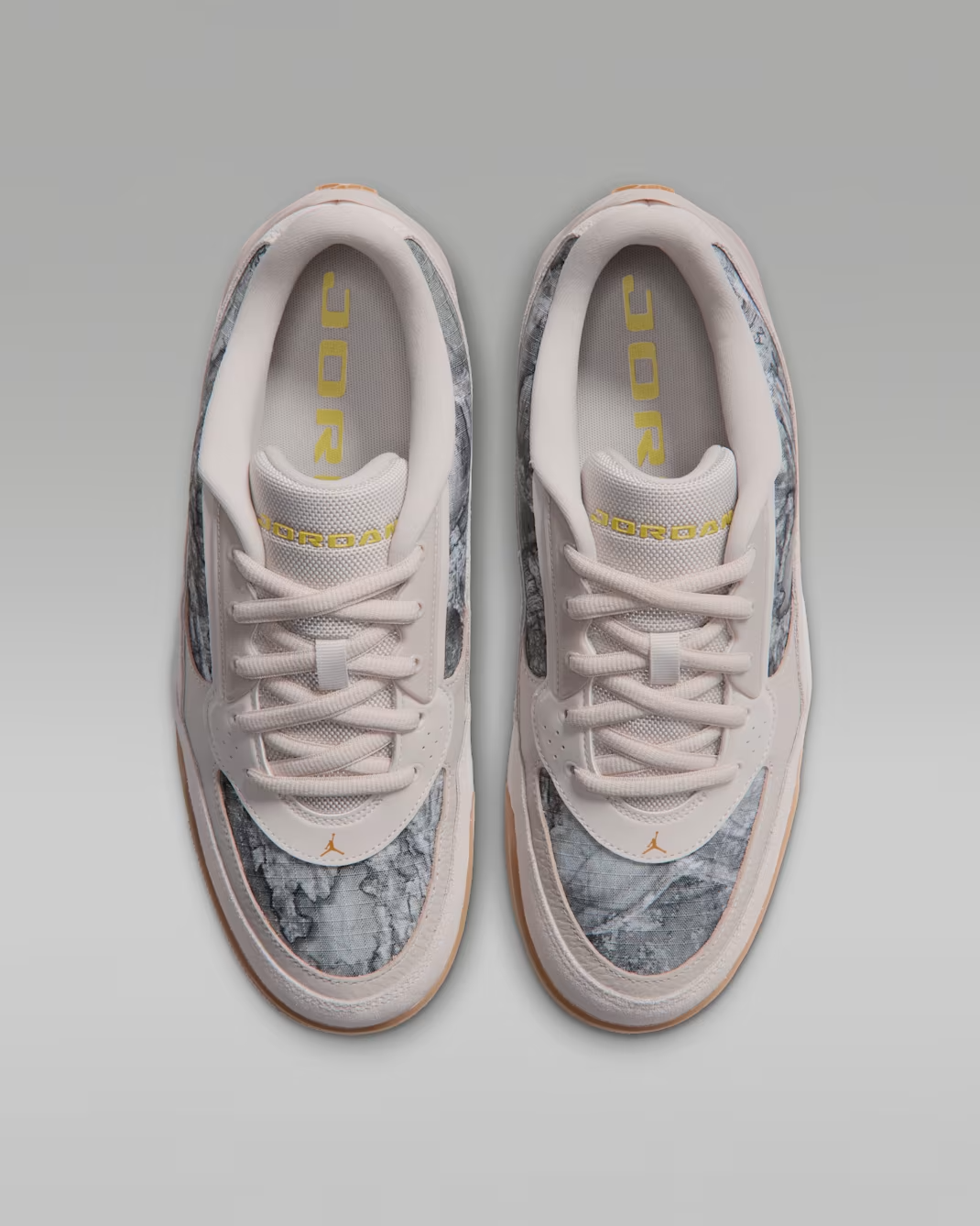 IQ5496-100 Air Jordan Ultra Realtree Shoes (Men's)