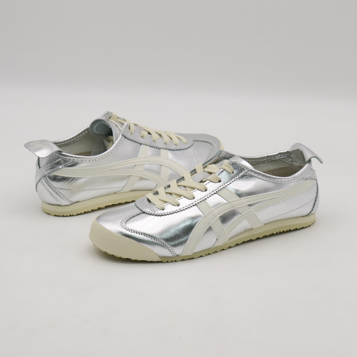 1183B566-021 Onitsuka Tiger Mexico 66 Silver Off White (Men's)