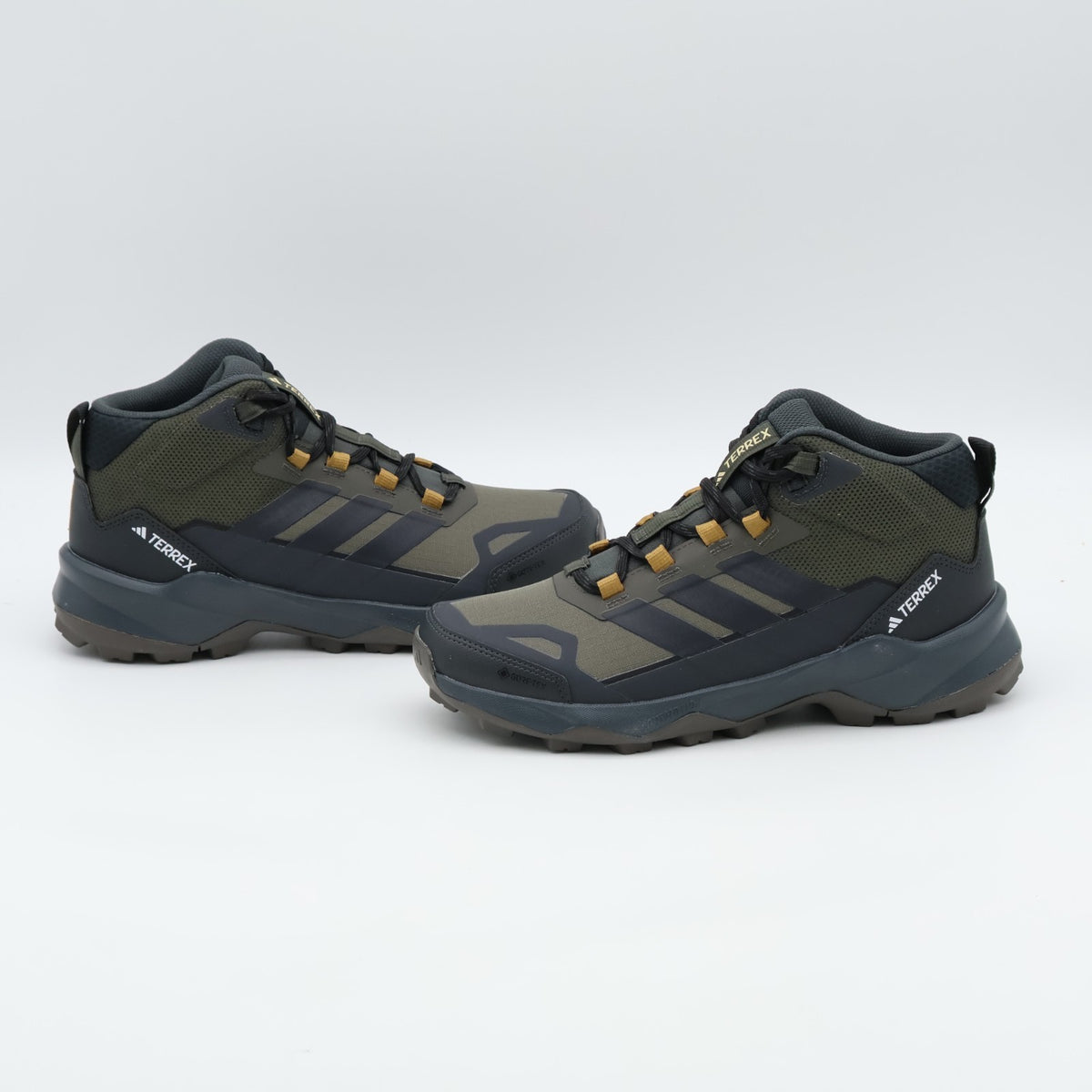 JR3980 adidas Terrex Skychaser AX5 Mid GORE-TEX Hiking (Men's)