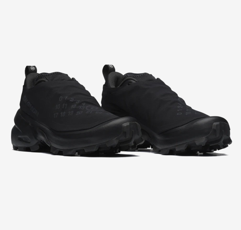 L49186400 MM6 Maison Margiela Ã Salomon Cross Dust "Black"