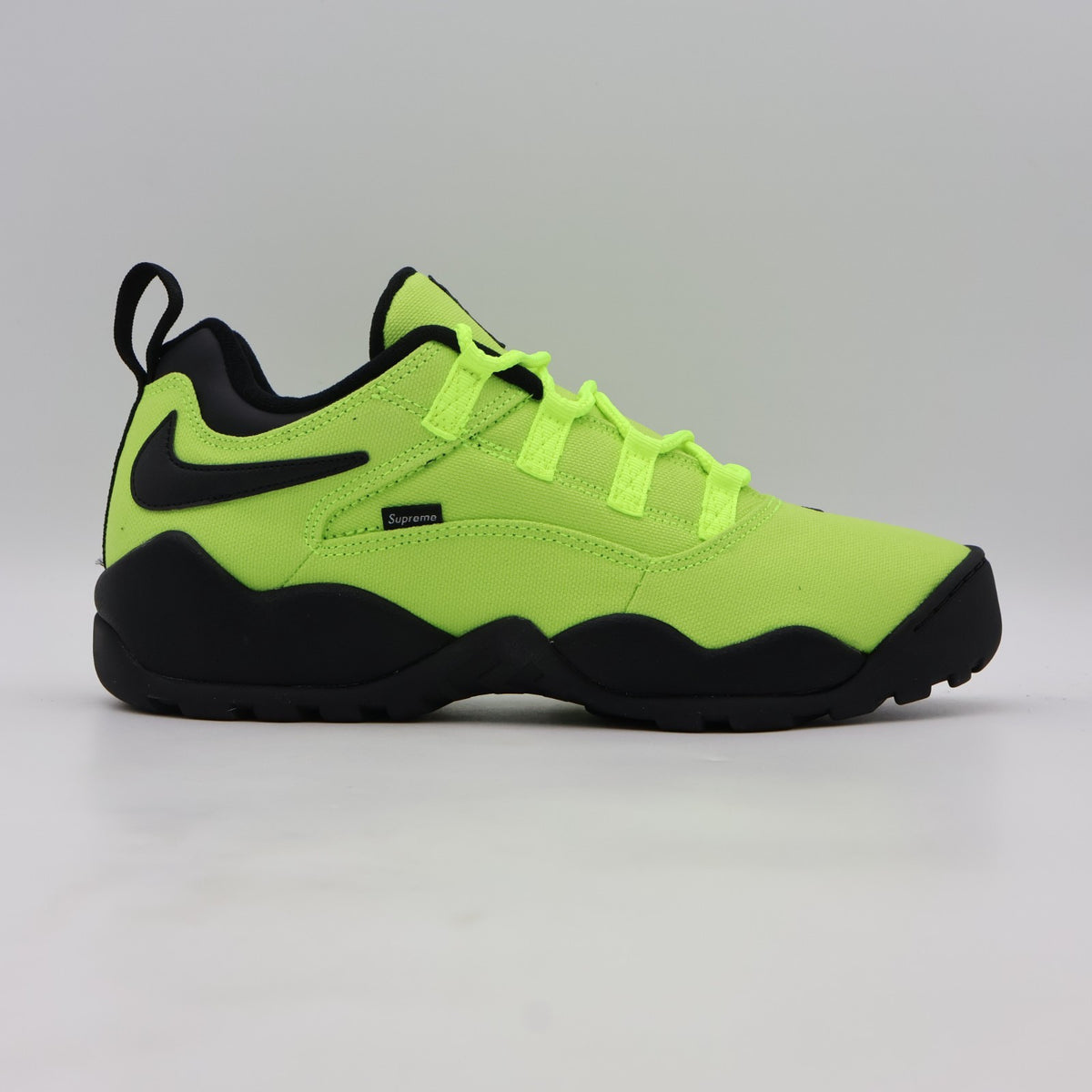 FQ3000-700 Supreme Nike SB Darwin Low Green Volt Black White Fluorescent (Men's)