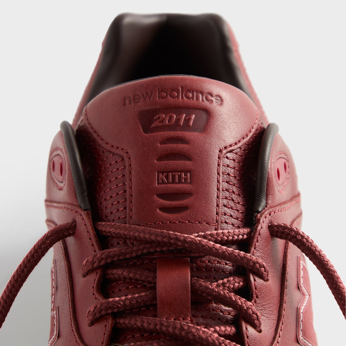 U20118V9 U20118V9 KITH Ã New Balance 2011 Bossa Nova/Breakfast Tea (Men's)