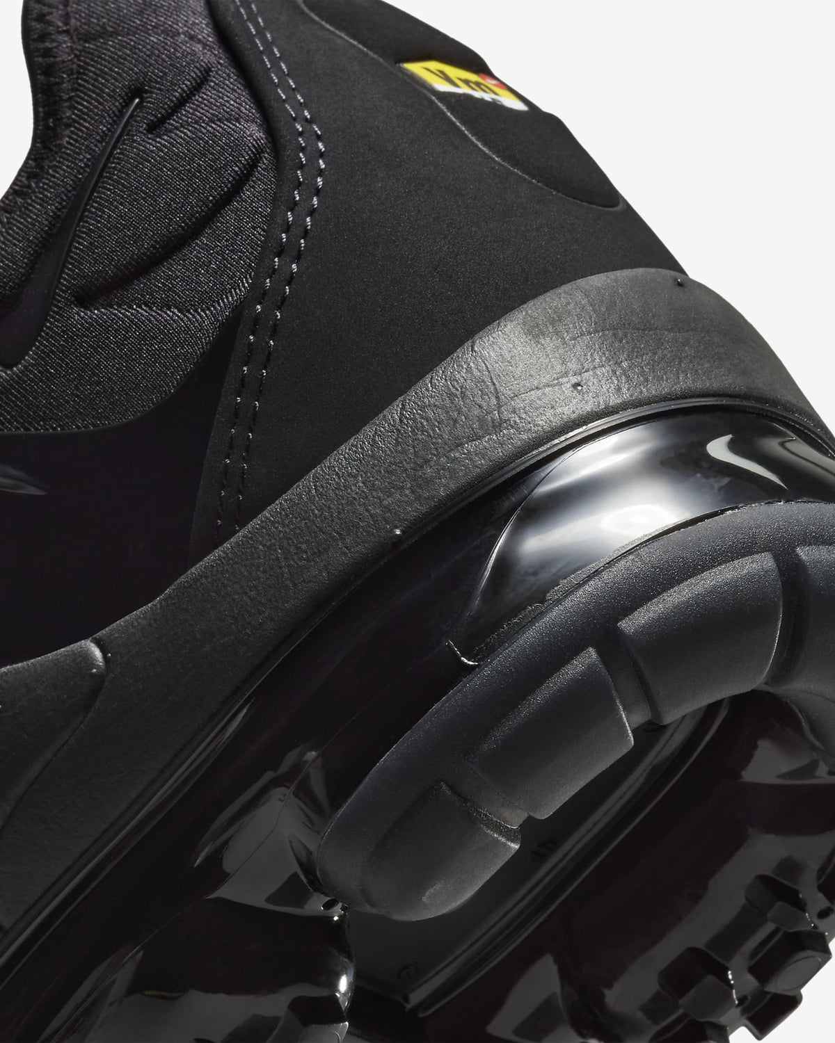 924453-004 Nike Air Vapormax Plus Triple Black (Men's)