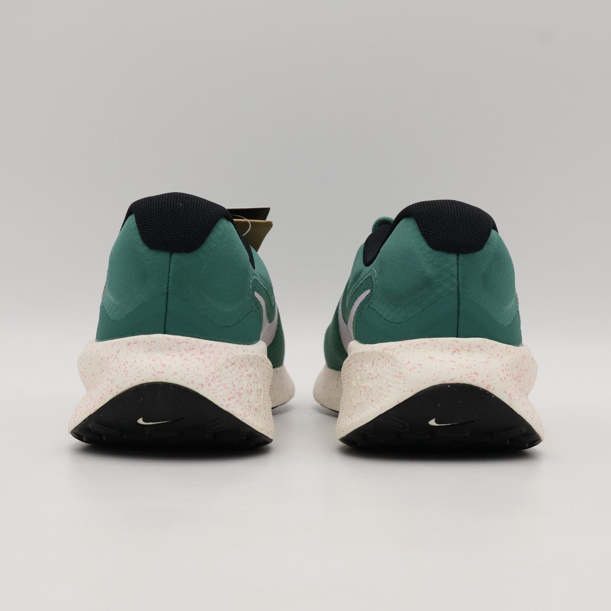FB2208-301 NIKE Revolution 7 Road Running Shoes (Women's)