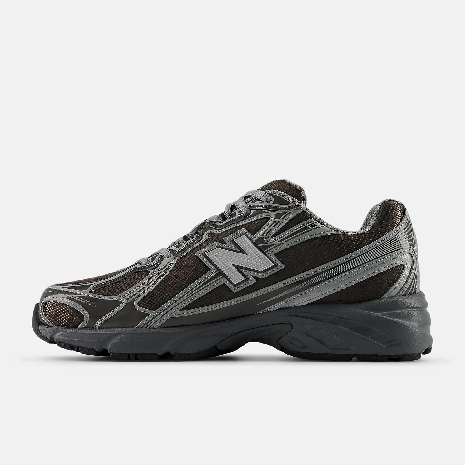 U7407YI New Balance 740 Black Metallic (Men's)