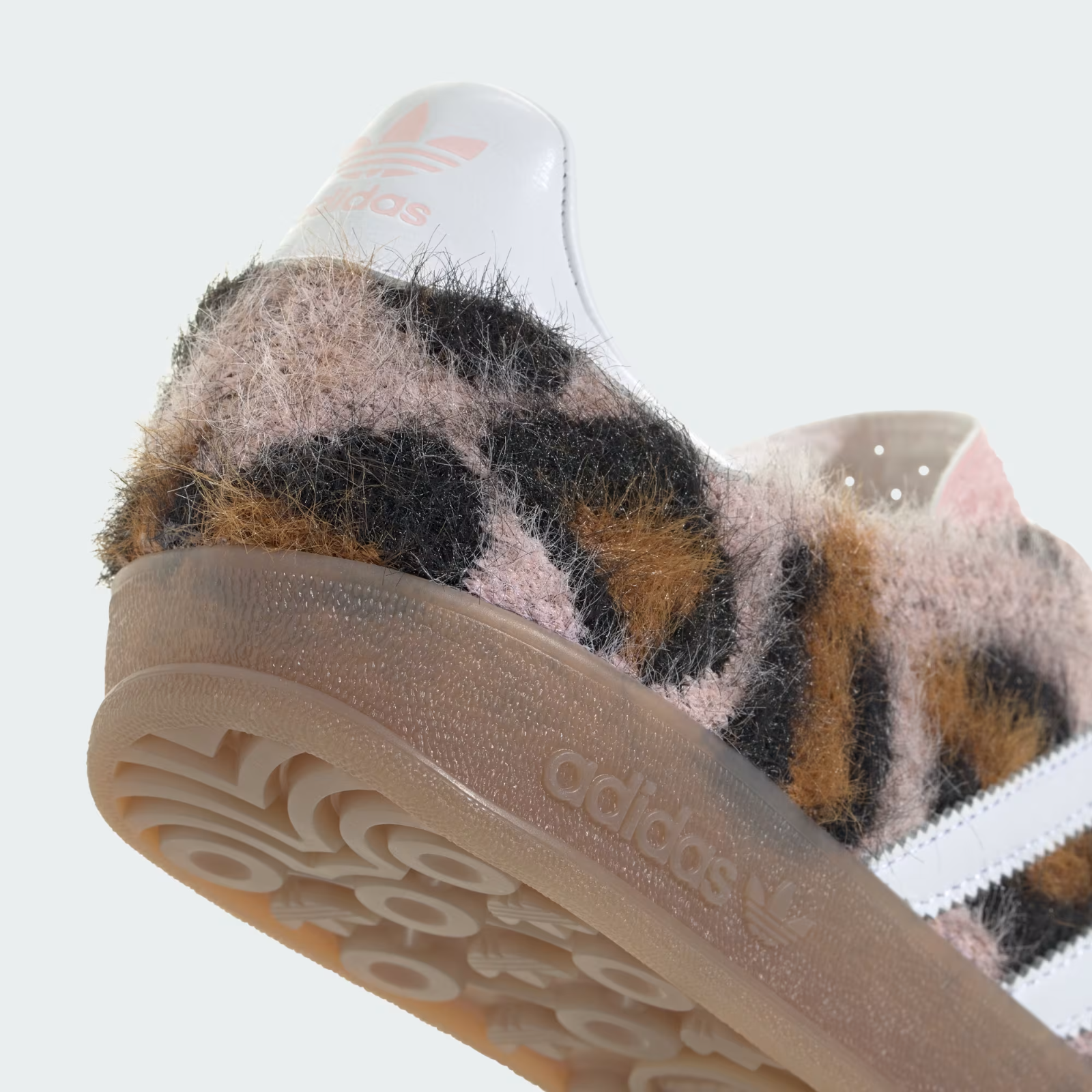 JS4600 atmos pink adidas Originals Gazelle Indoor Trinity Leopard Pink (Women's)