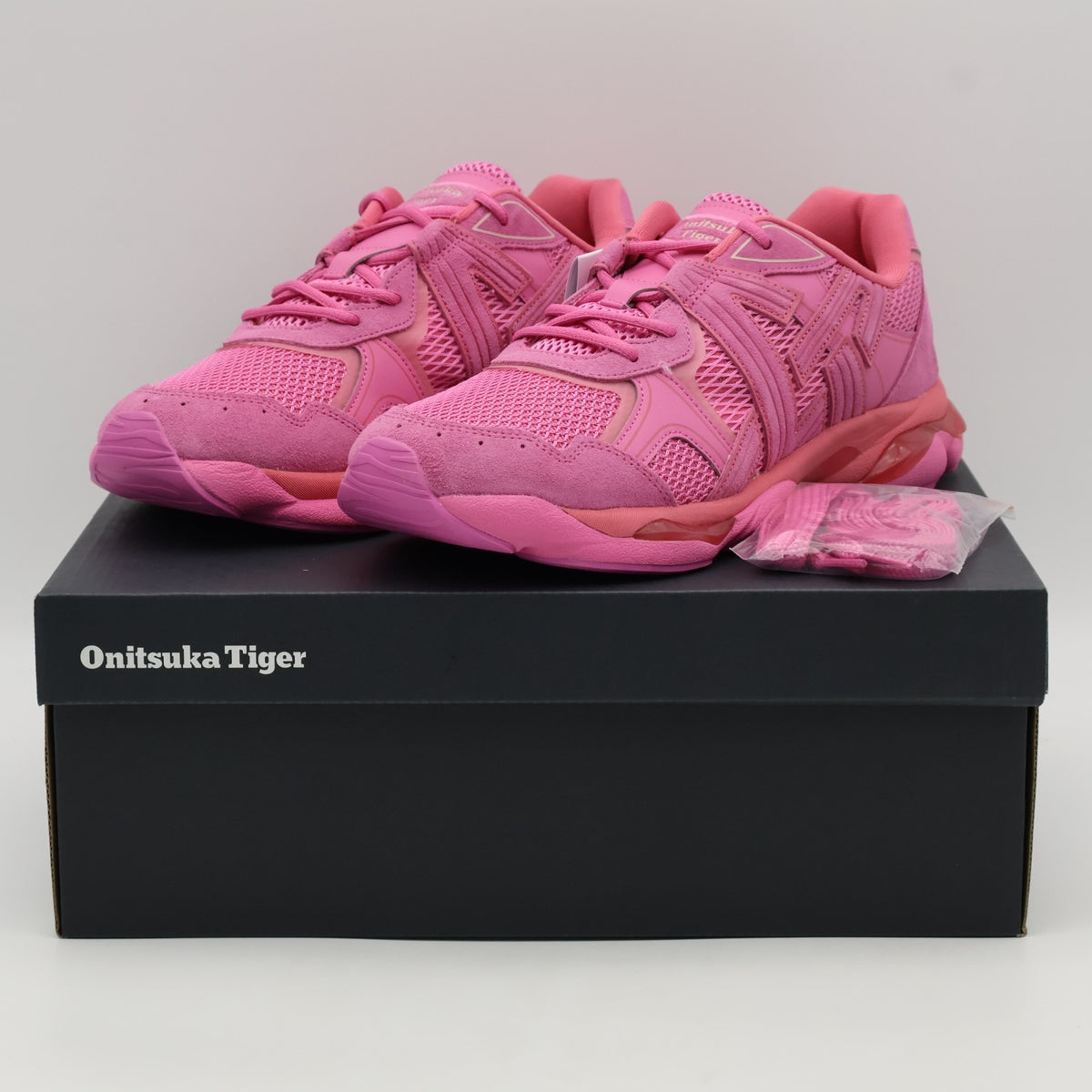 1183C478-700  Onitsuka Tiger Tigrun Dragon Fruit (Men's)
