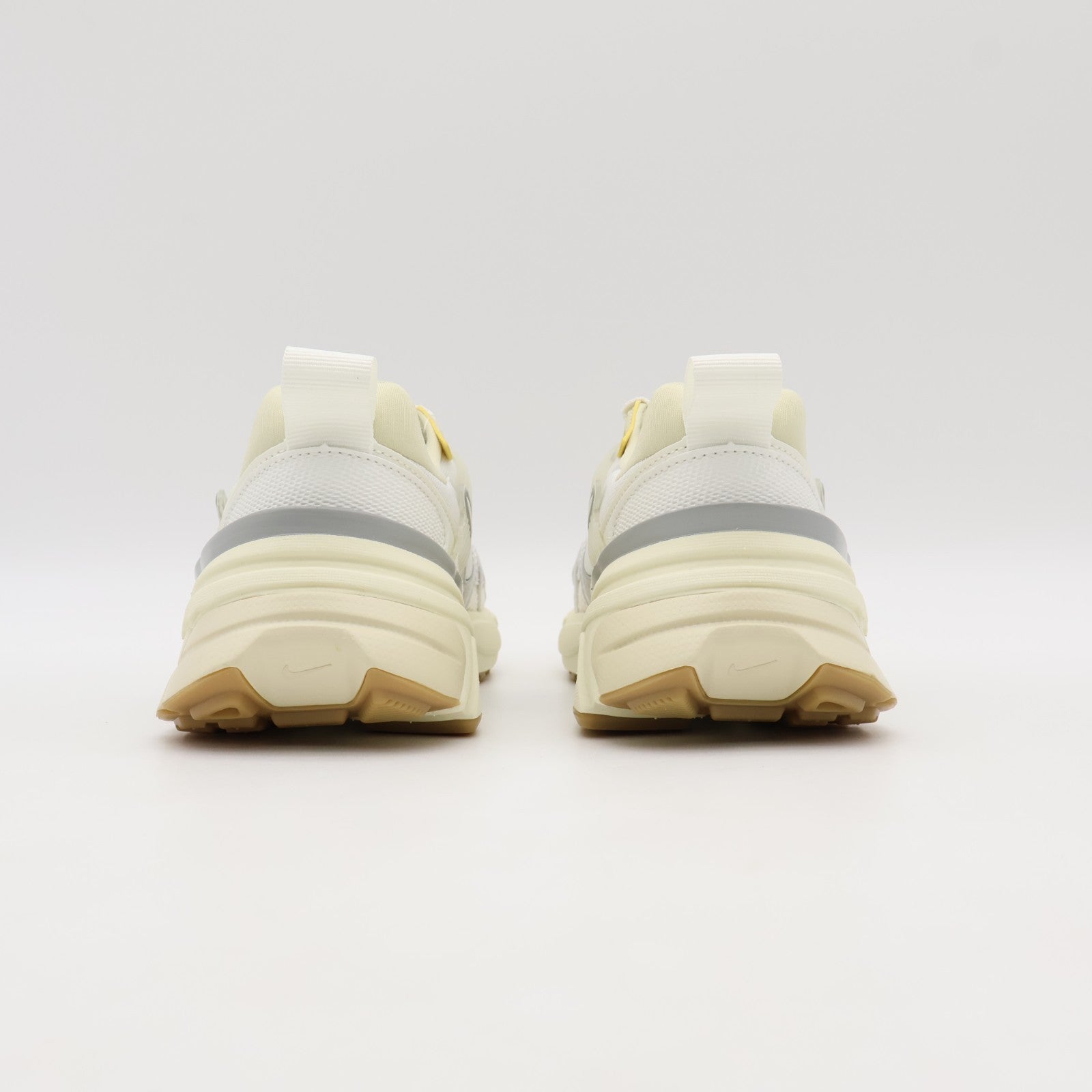 FD0736-108 Nike V2K Run Sail Light Khaki Light Smoke Grey Sail (Women's)
