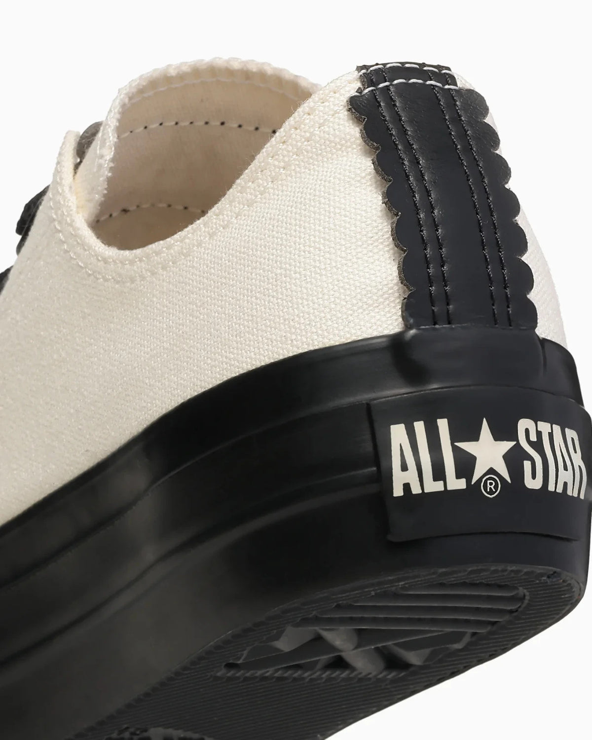31318821 Converse Women's All Star PLTS Flowercut OX "White/Black" (Women's)