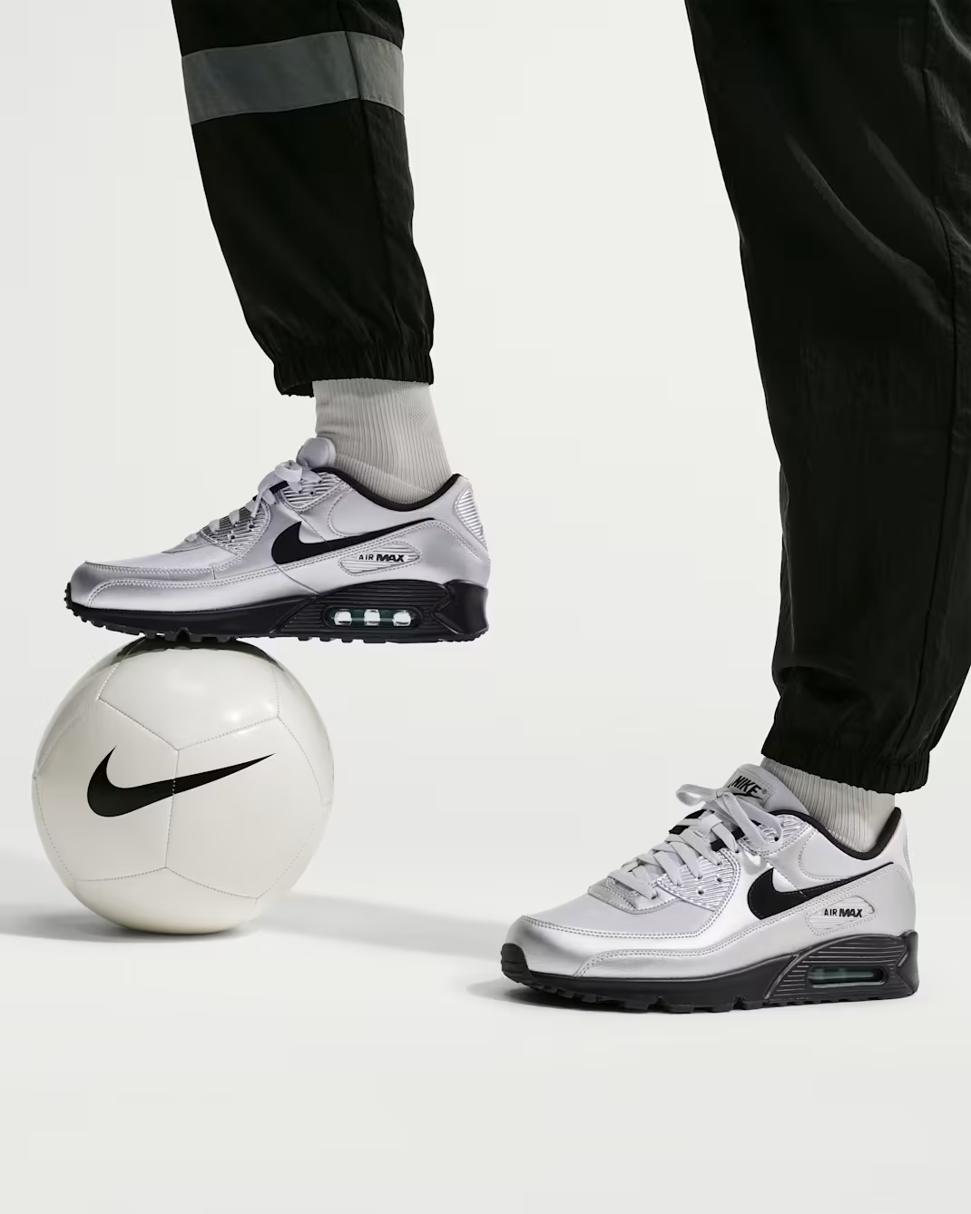 IV5974-001 Nike Air Max 90 PRM "Chrome/Gamma Blue/Black" (Men's)