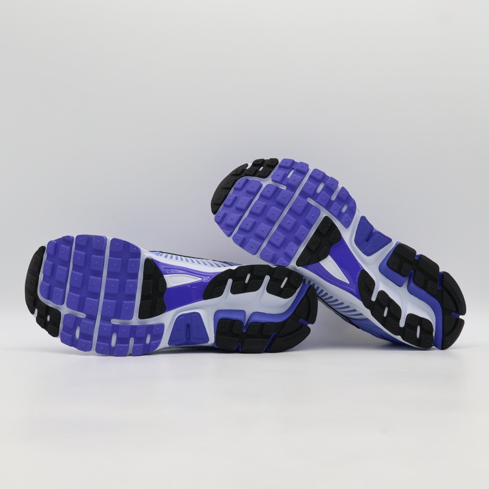 FJ2028-400 Nike Zoom Vomero 5 Royal Pulse (Women's)