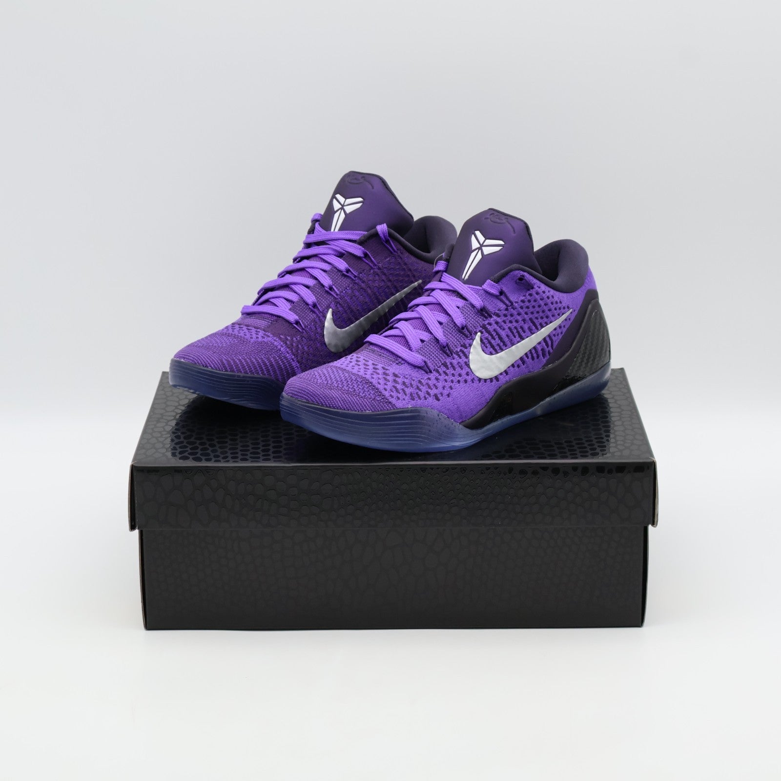 IM0465-500 Nike Kobe 9 Elite Low Protro Moonwalker (Men's)