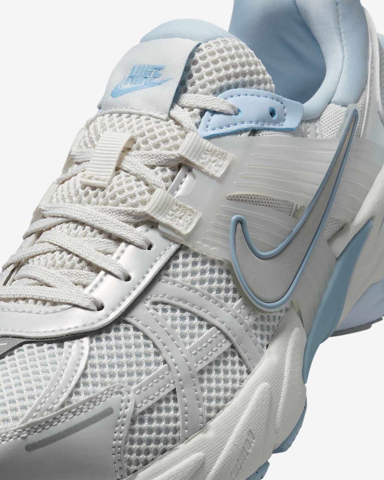FD0736-009 Nike V2K Run Platinum Tint Summit White Light Smoke Grey (Women's)