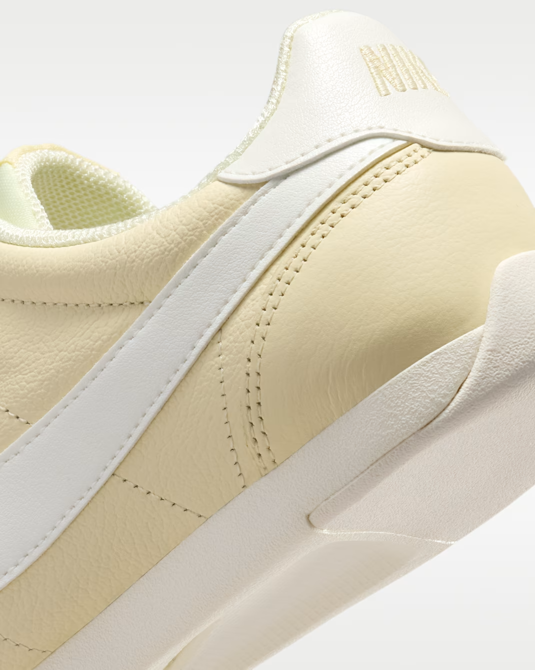 IV6173-700 Nike Sprint Sister Alabaster Sail (Women's)