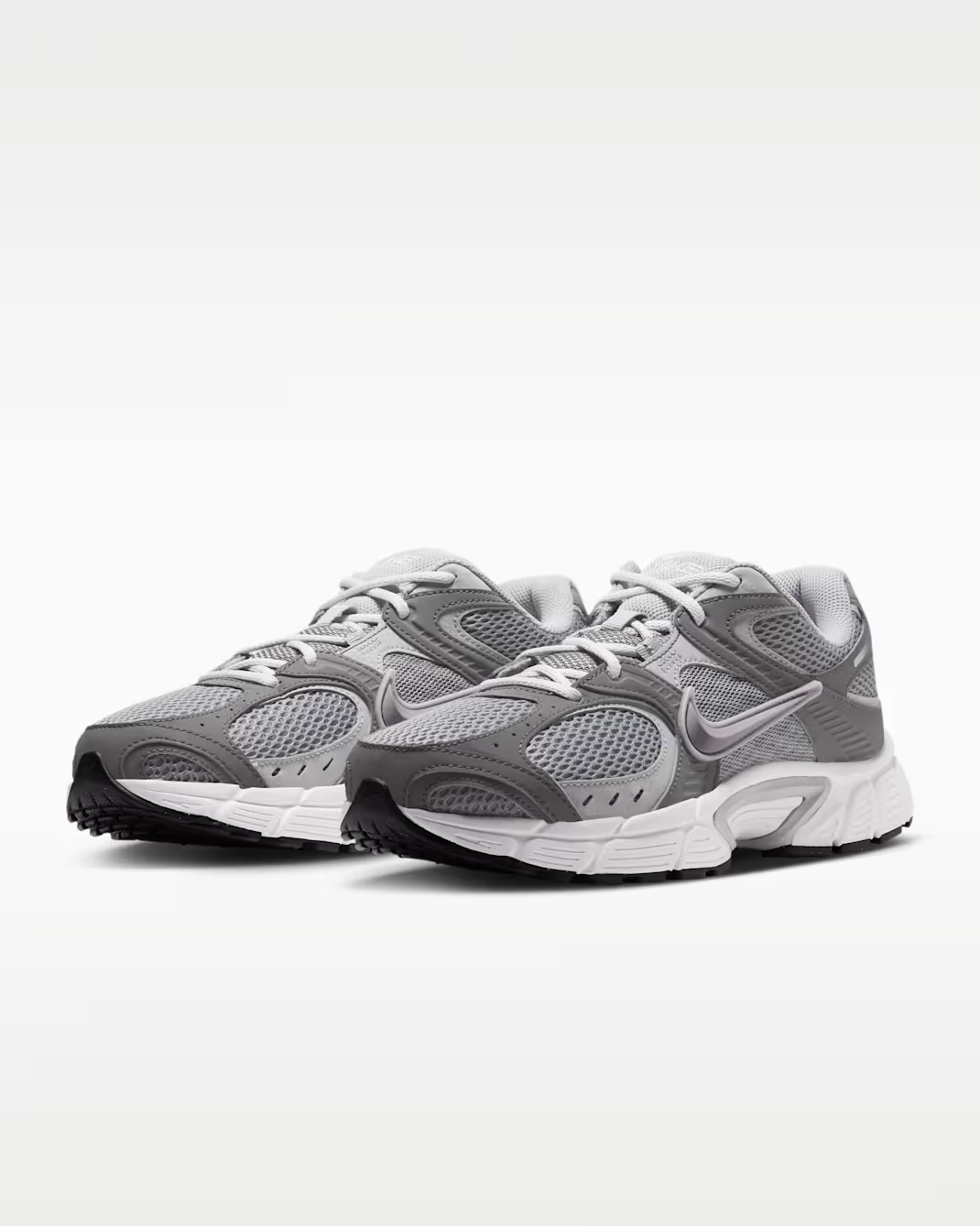 IO7835-004 Nike V5 RNR "Particle Grey/Flat Pewter" (Men's)