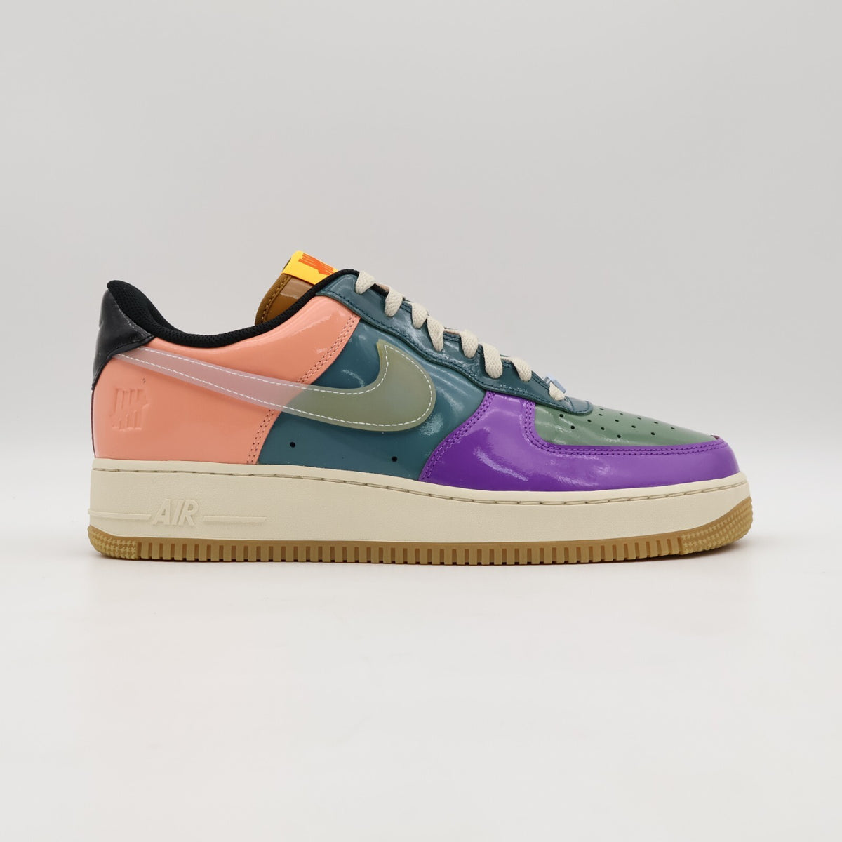 DV5255-500 Nike Air Force 1 Low SP Undefeated Multi-Patent Wild Berry