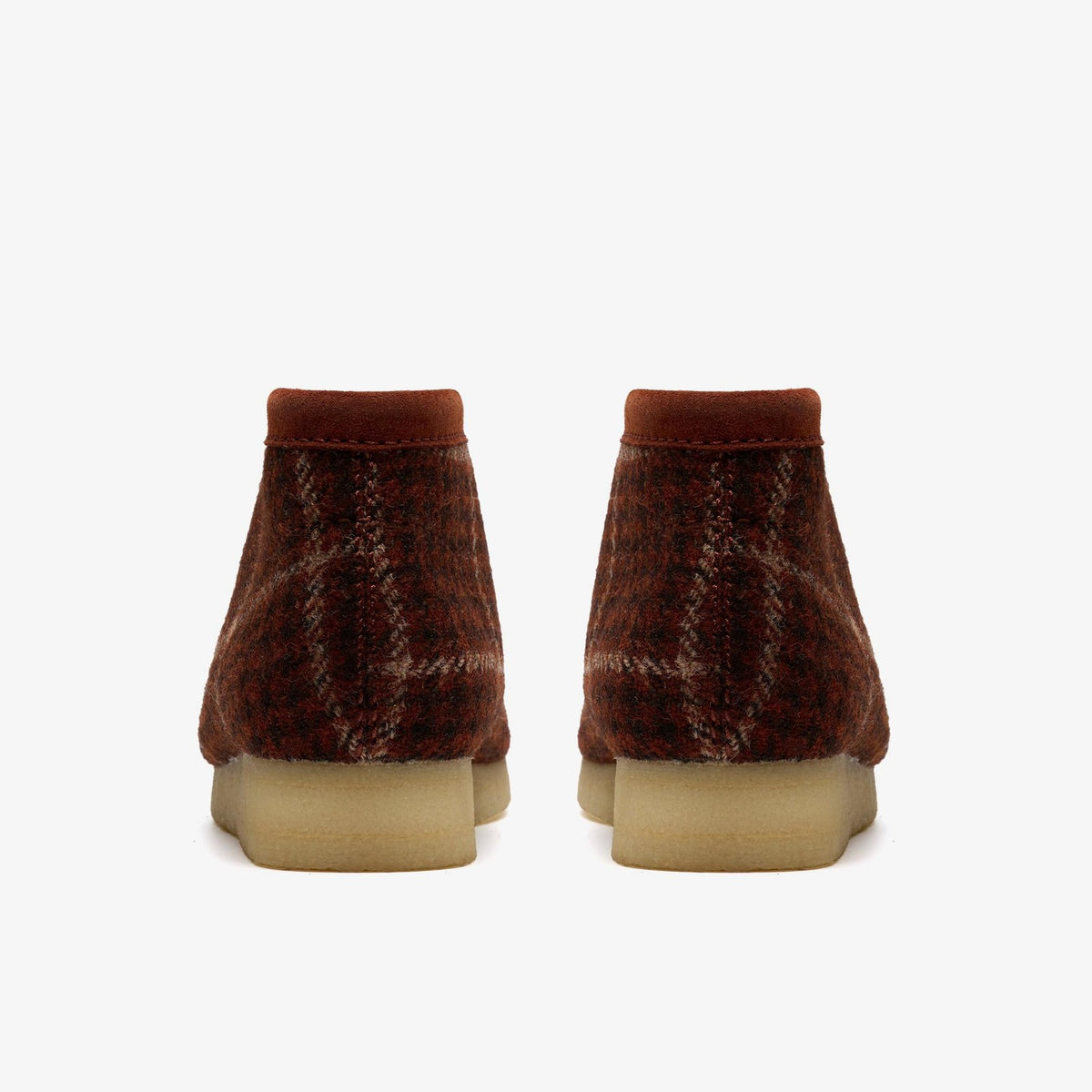 26182793 Harris Tweed Ã Clarks Wallabee Boot Rust Tweed Combi ( Men's )
