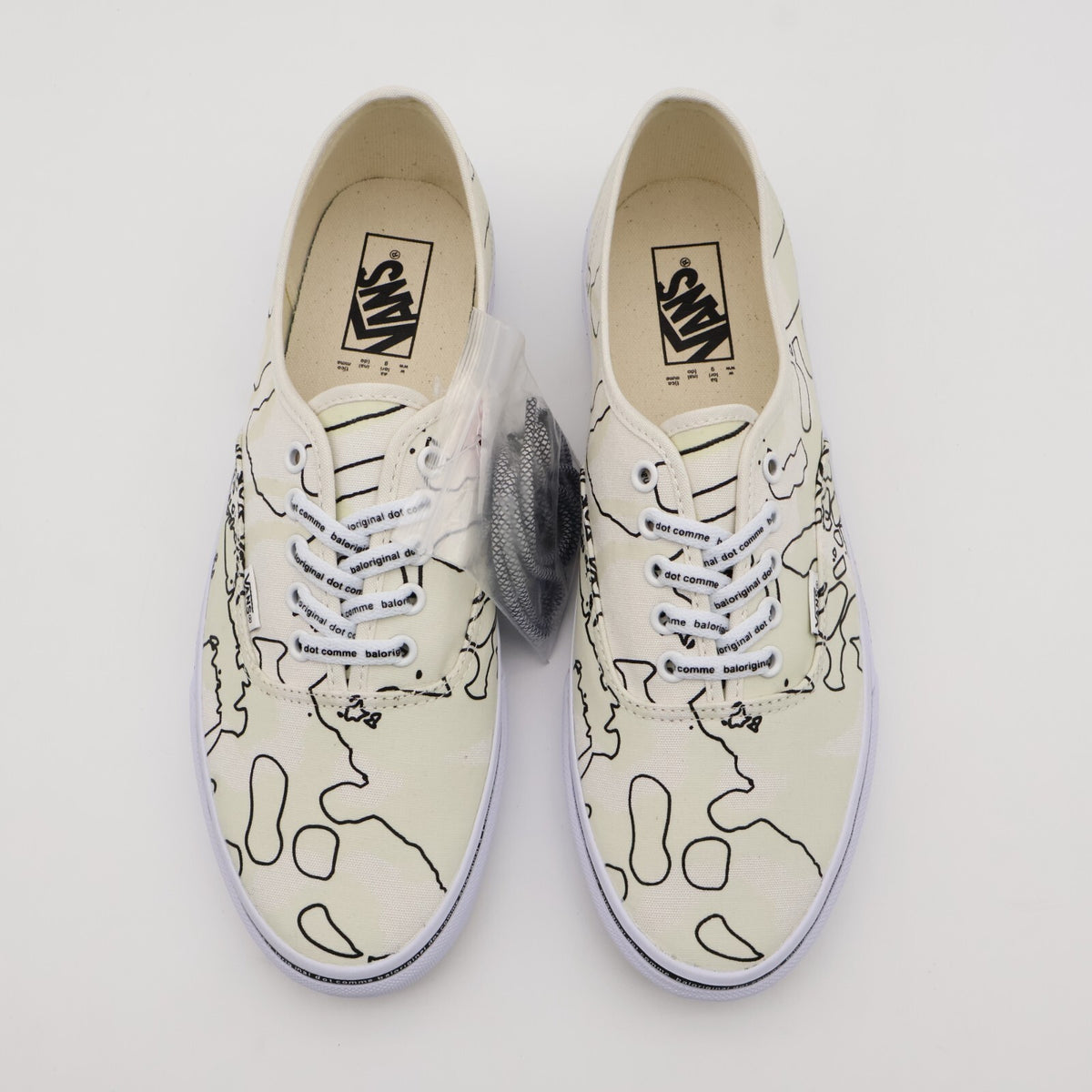 684481-0001 Bal Vans Authentic Natural Off White Line Drawing (Men's)
