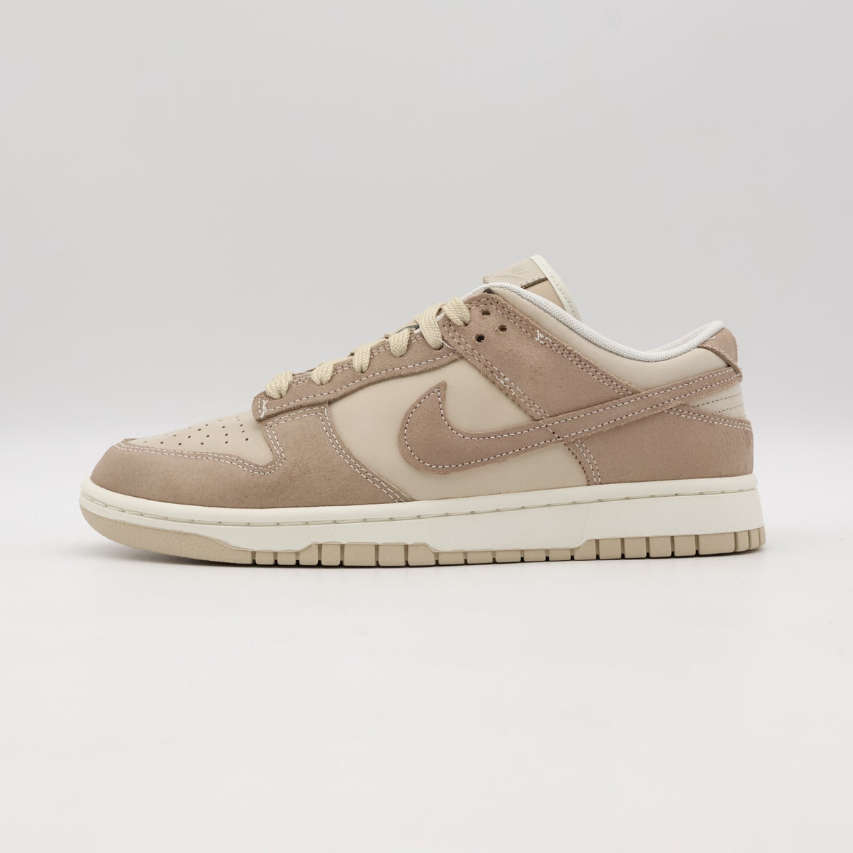 FD0873-126 Nike Dunk Low SE Sanddrift Hemp Sail Beige (Women's)