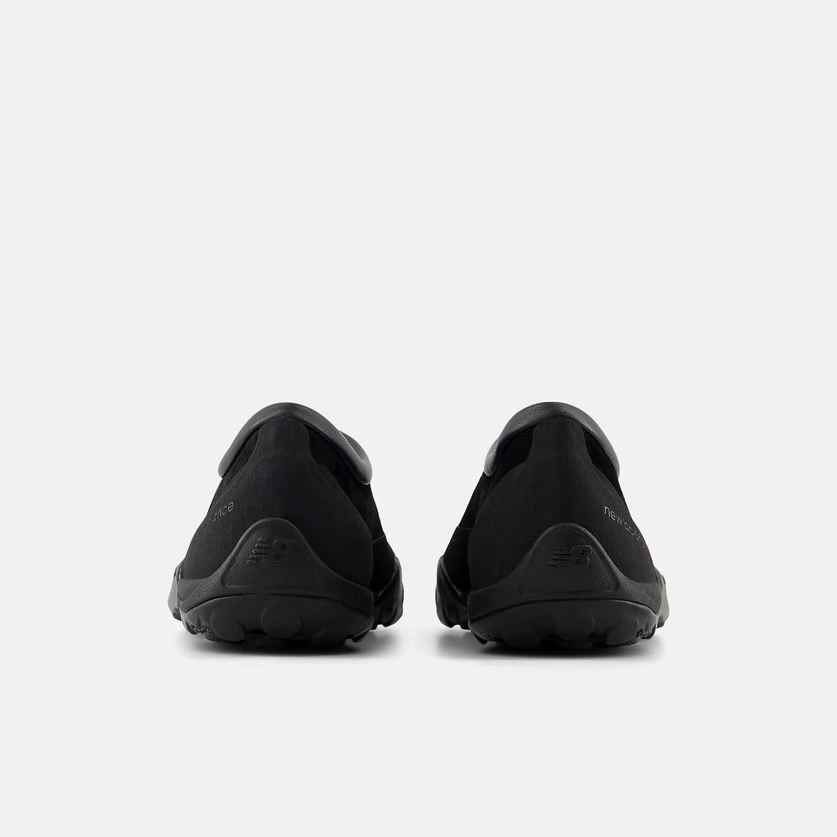 MT10TDS Tokyo Design Studio Ã New Balance Minimus Black Dockside (Men's)
