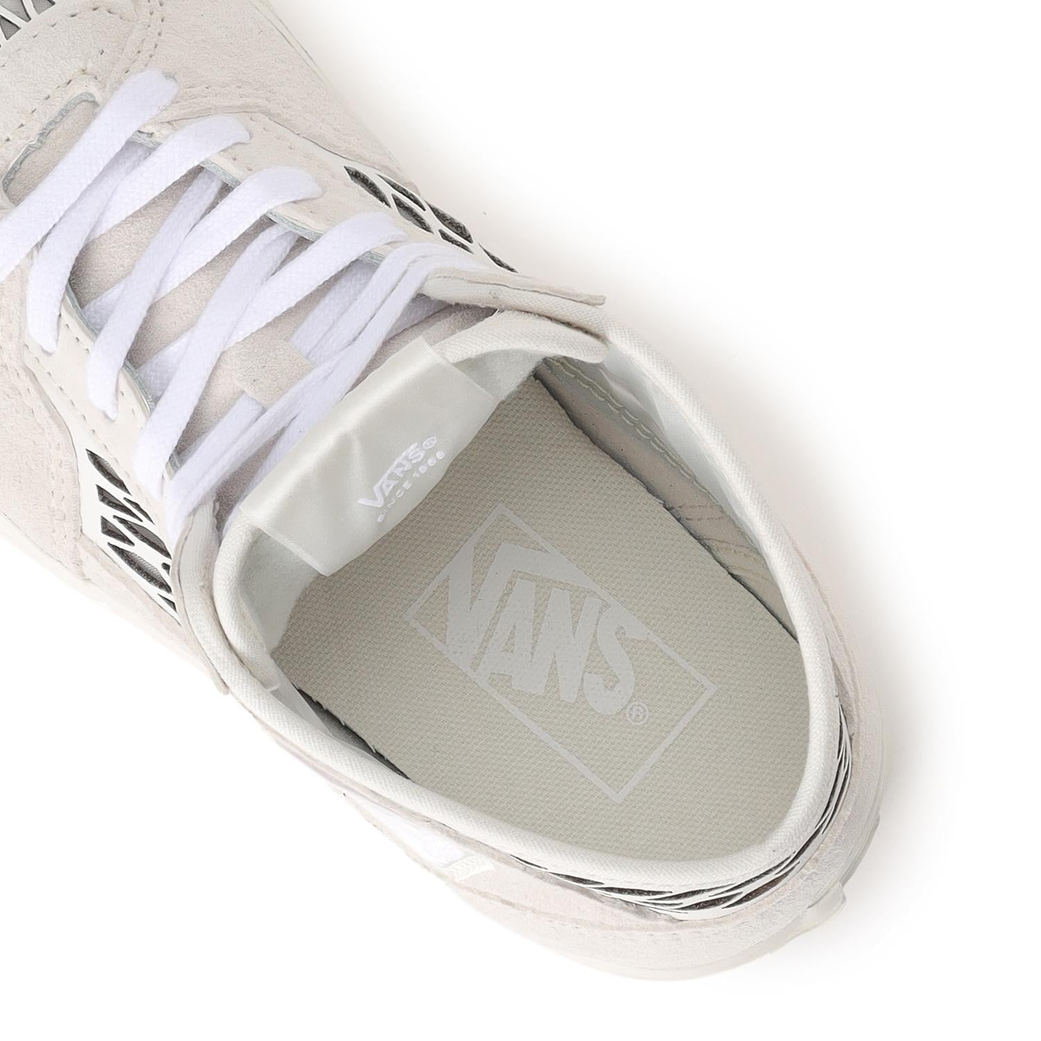 VN000EKMCCZ Vans Half Cab Decon "Marshmallow"