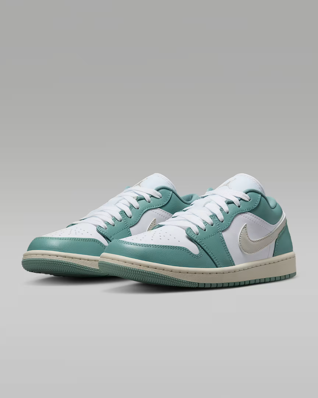 DC0774-138 Nike  Air Jordan 1 Low White Cannon (Women's)