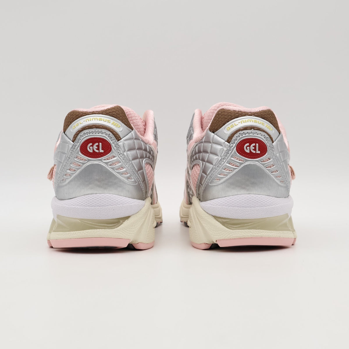 1203A865-702 VANDY THE PINK atmos Asics Gel-Nimbus 10.1 Strawberry Cream (Men's)