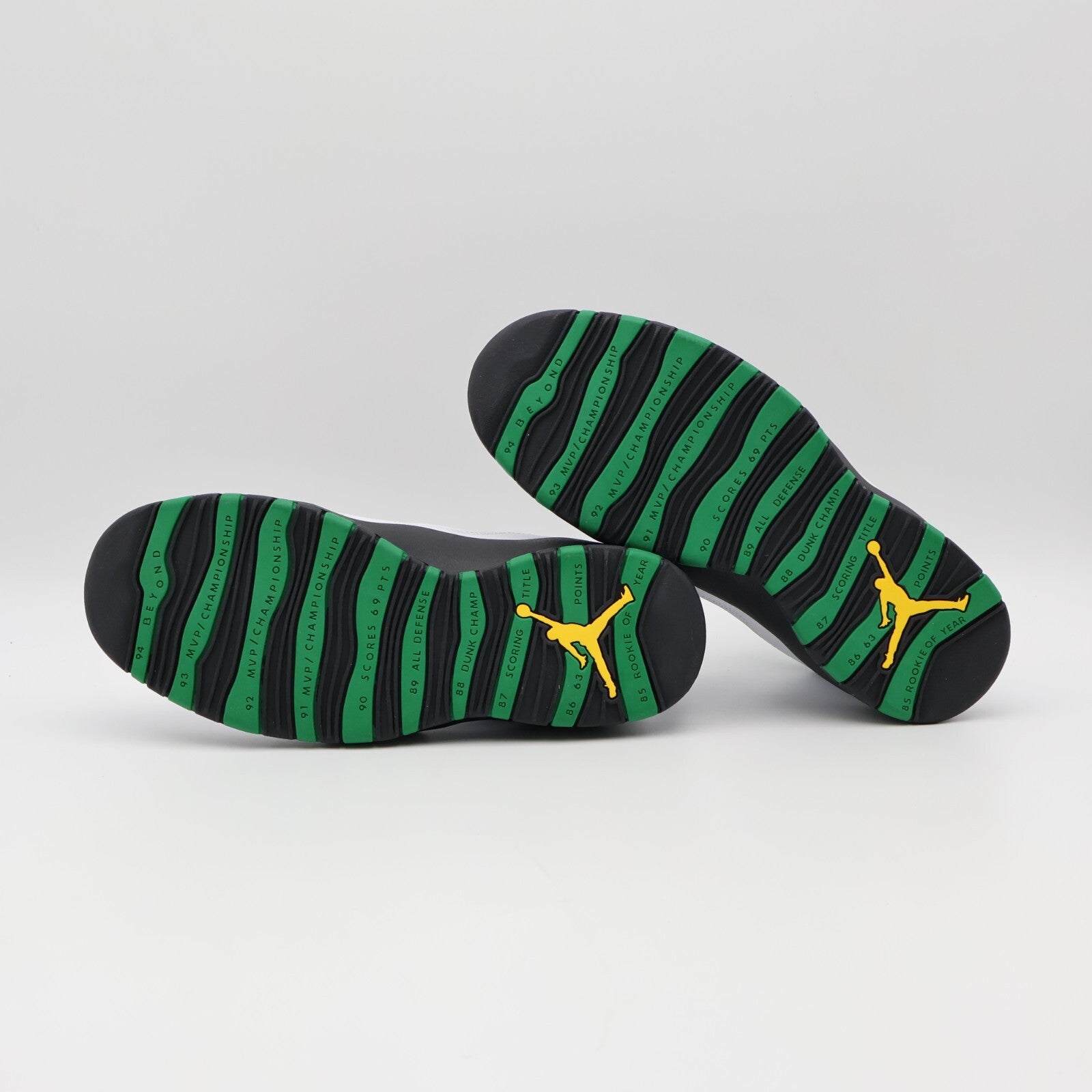 310805-137 Nike Air Jordan 10 Retro Seattle Super Sonics Pine Green White Black