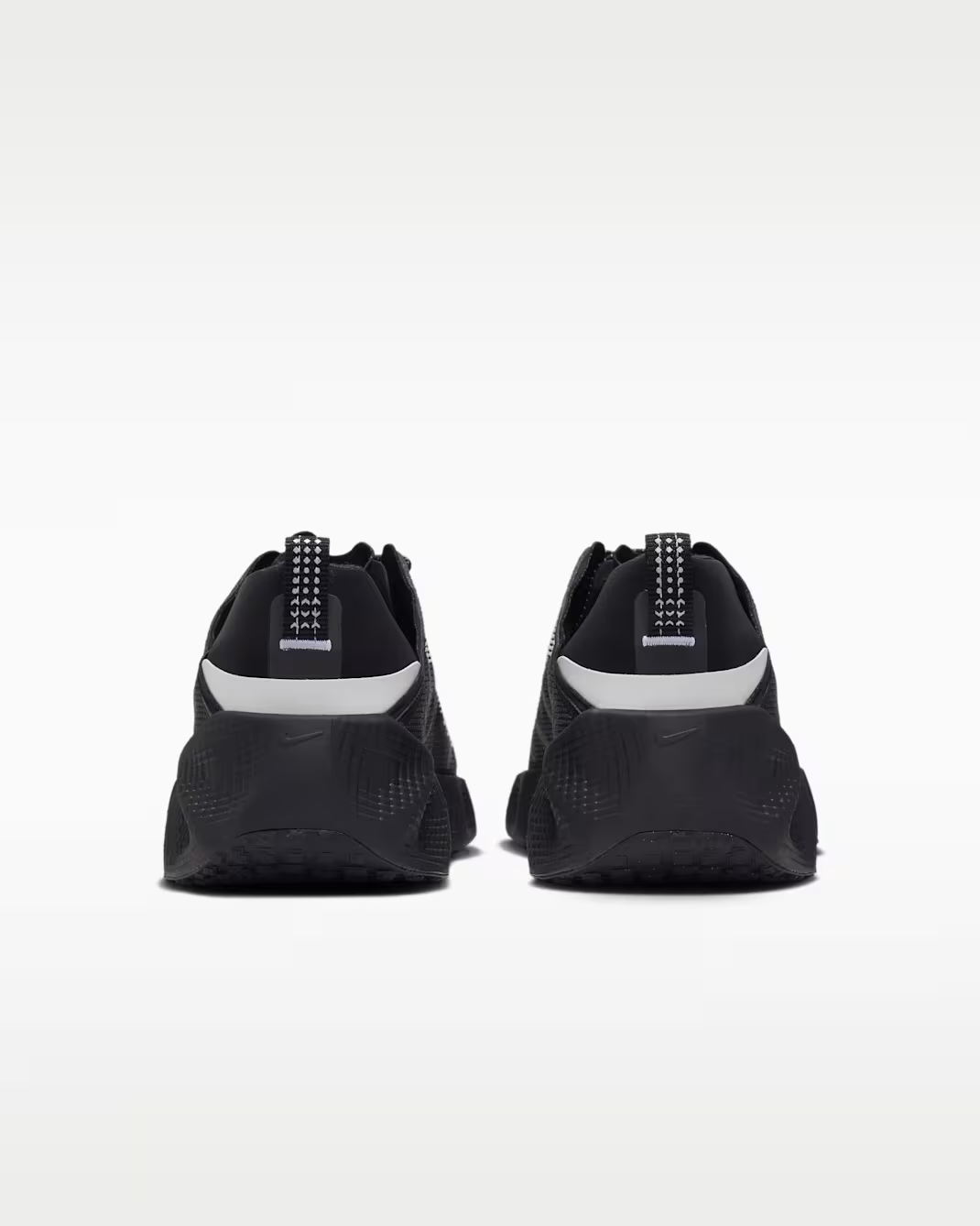 IQ0214-001 Nike AVA ROVER WNTR (Men's)