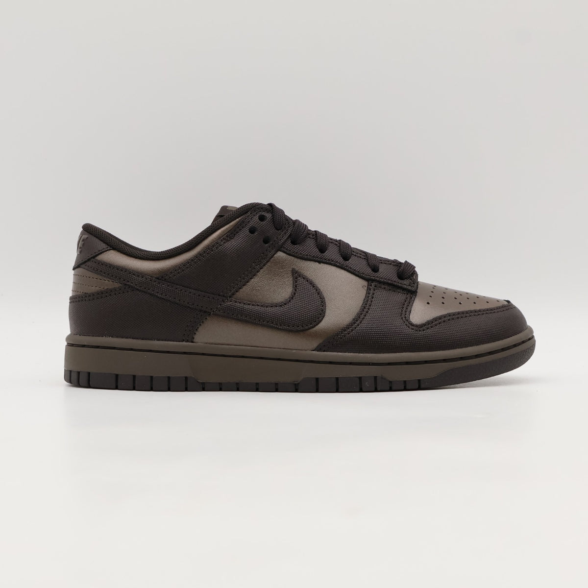 HQ1979-001 Nike Dunk Low Ironstone Velvet Brown (Men's)
