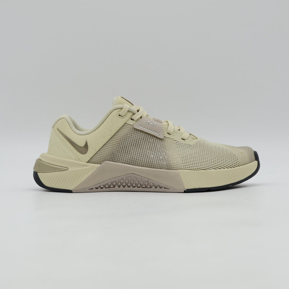 IB6544-200 Nike Metcon 10 SE Light Khaki Cream 2 (Women's)
