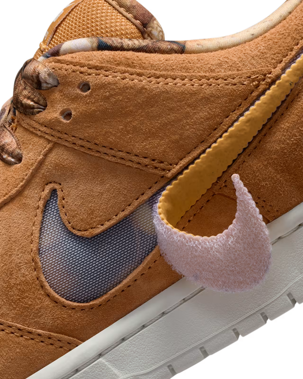 IO9508-200 NOTE Manchester Nike SB Dunk Low Flax (Men's)