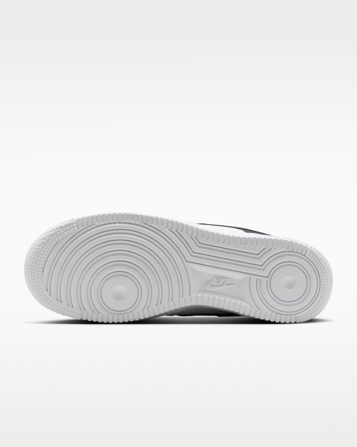 IR0872-001 Nike Air Force 1 '07 "Black/White" (Women's)