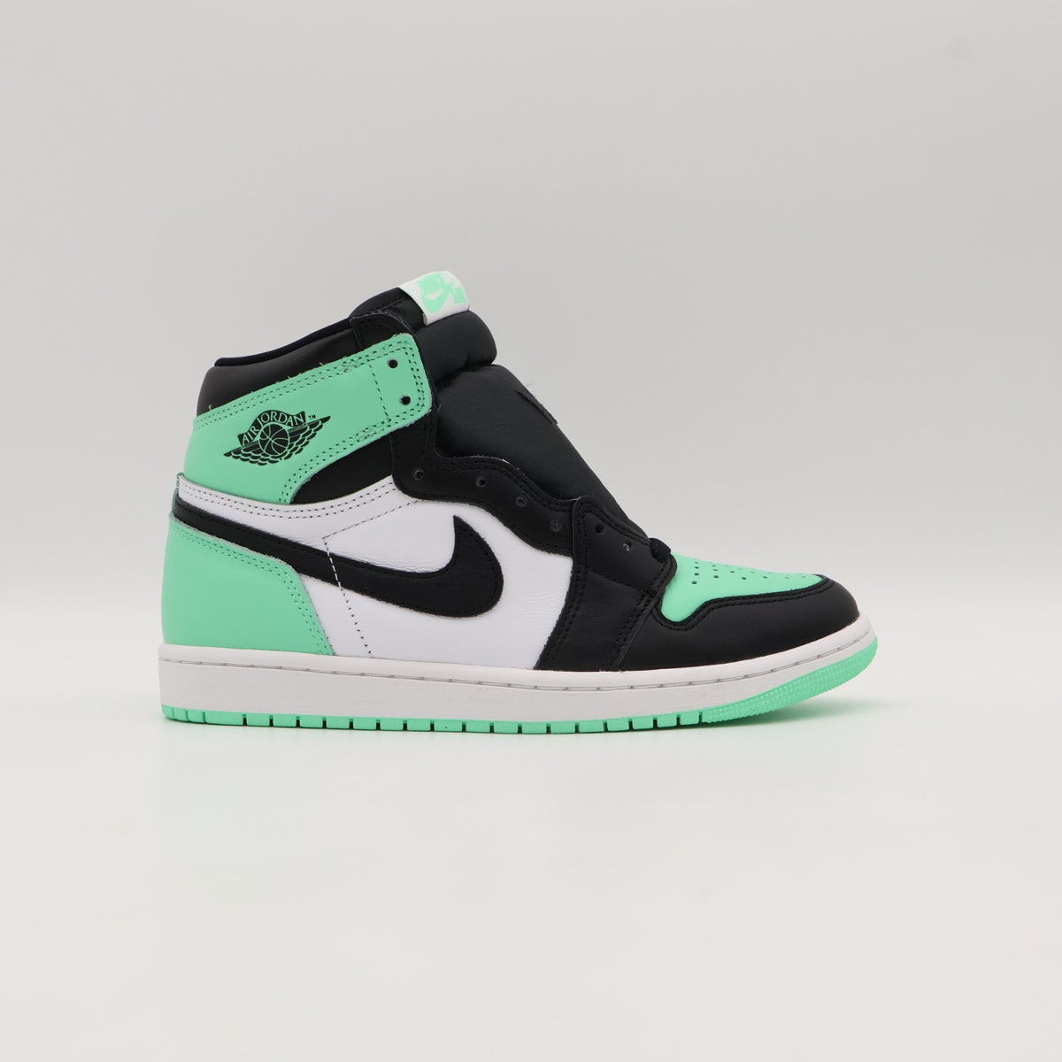 DZ5485-130 Nike Air Jordan 1 High OG Green Glow (Men's)