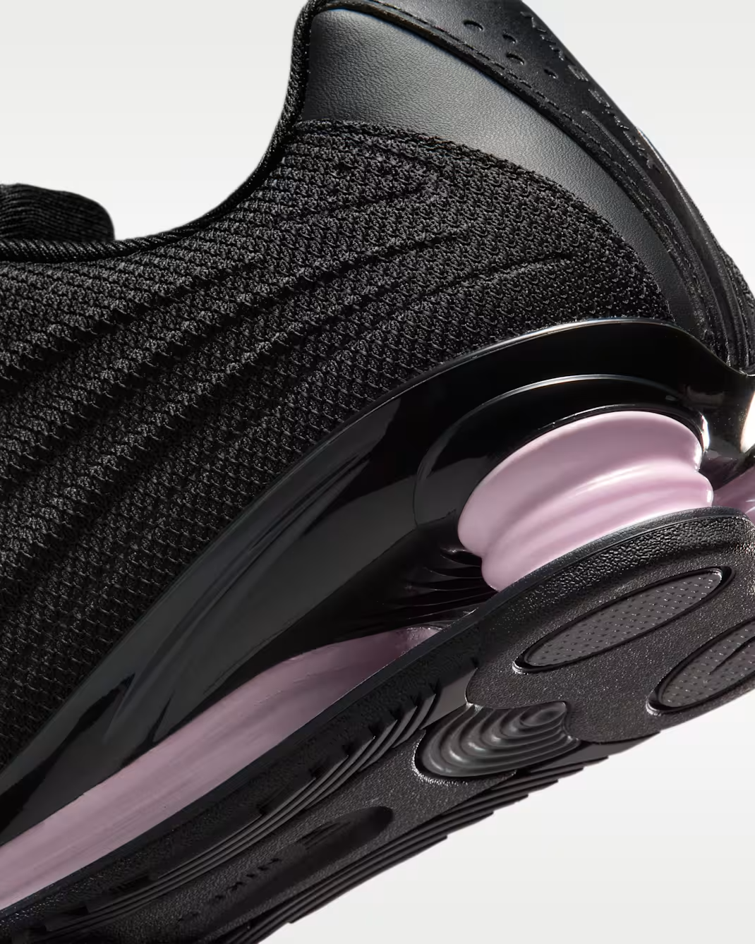 HQ7540-006 Nike Shox Z Black Pink Foam Off Noir (Women's)