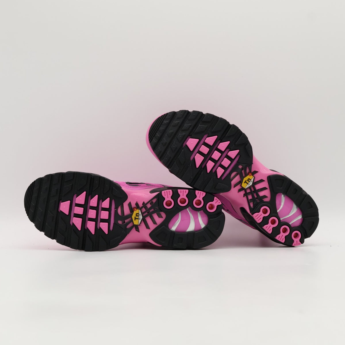 HJ9743-601 Nike Air Max Plus Black Pink (Women's)