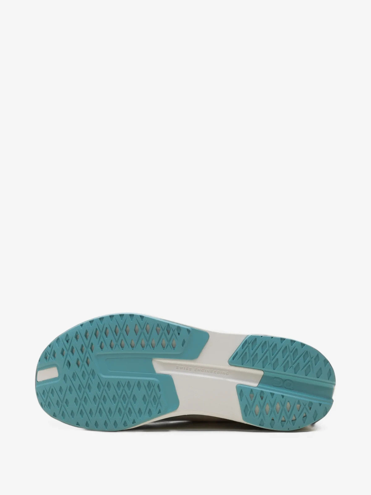 3MG31190980 KITH x On K-Tech 3 "Ivory/Storm" (Men's)