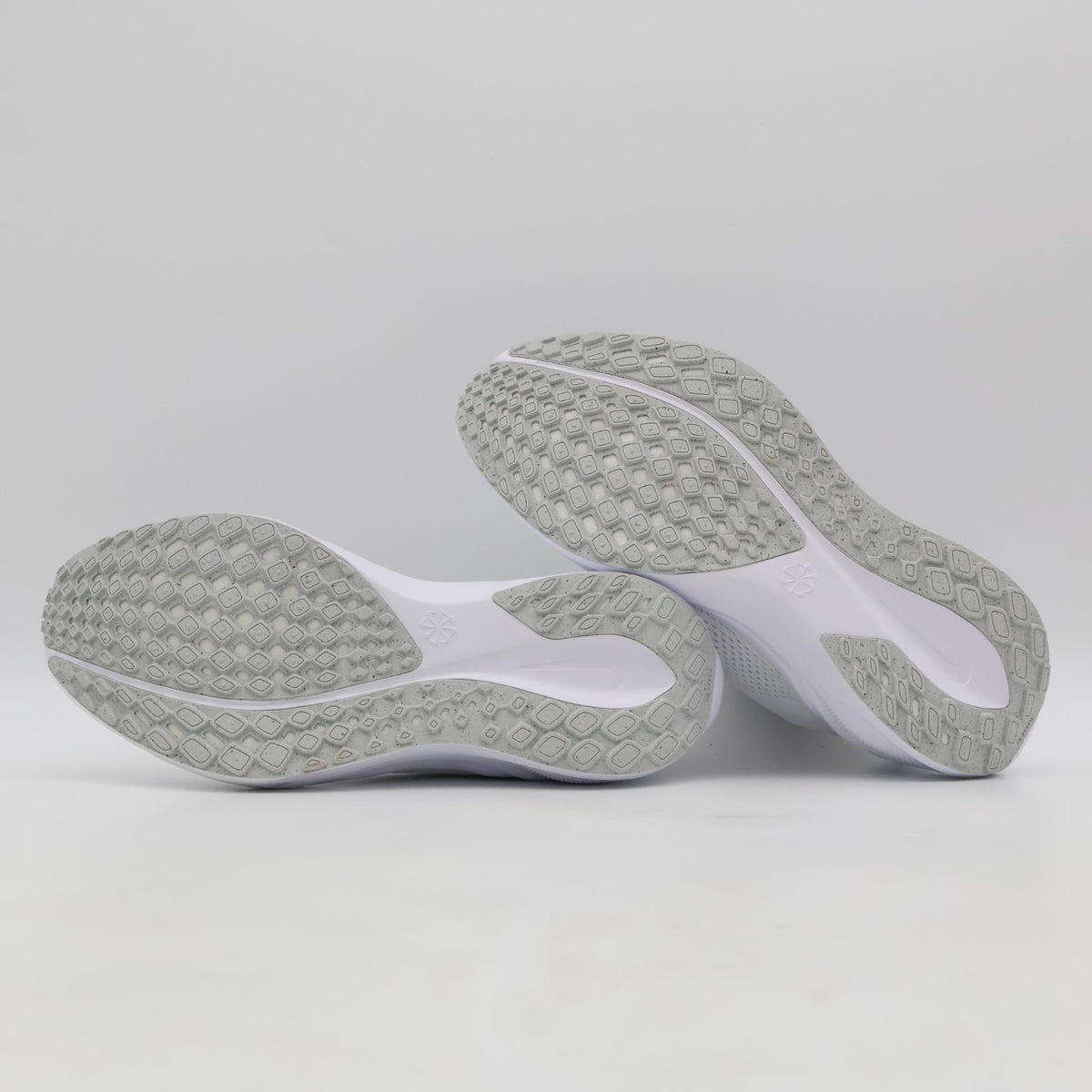 FQ7844-101 Nike Pegasus EasyOn Road Running Shoes (Women's)