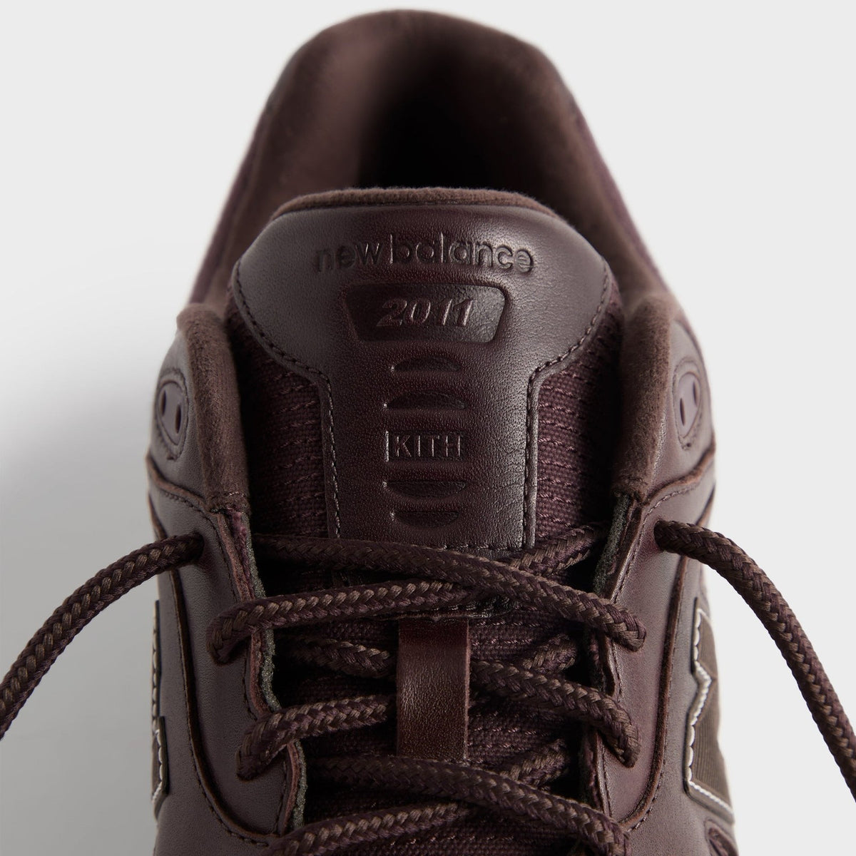 U201130Y U201130Y KITH Ã New Balance 2011 Fudge/Black Coffee (Men's)