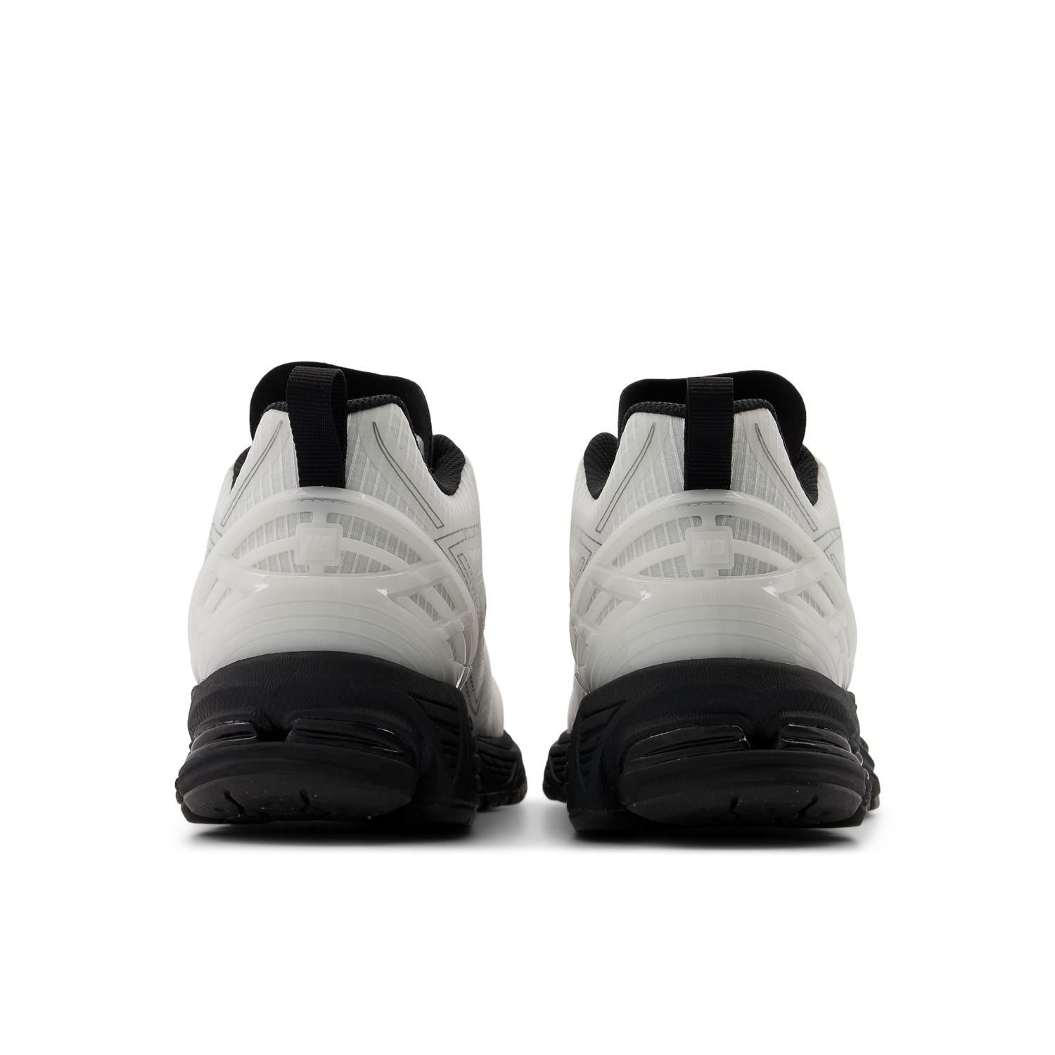 U1906RNA New Balance 1906R White Black (Men's)