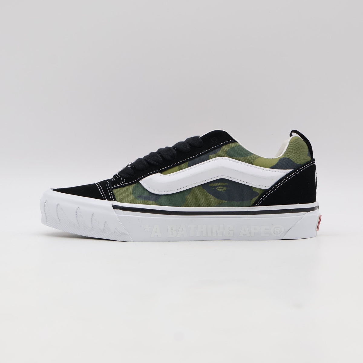 VN000Z39W09 A BATHING APE Ã Vans Premium Knu Skool "Camo Green" (Men's)