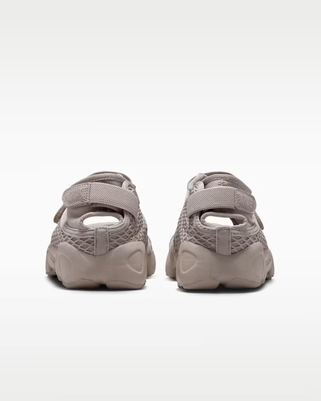 HM8288-200 Nike Air Rift "Cream II/Light Orewood Brown" (Women's)
