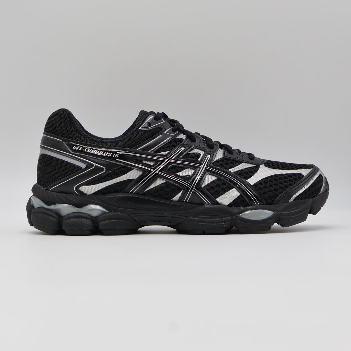 1203A733-002 Asics Gel-Cumulus 16 Black (Men's)