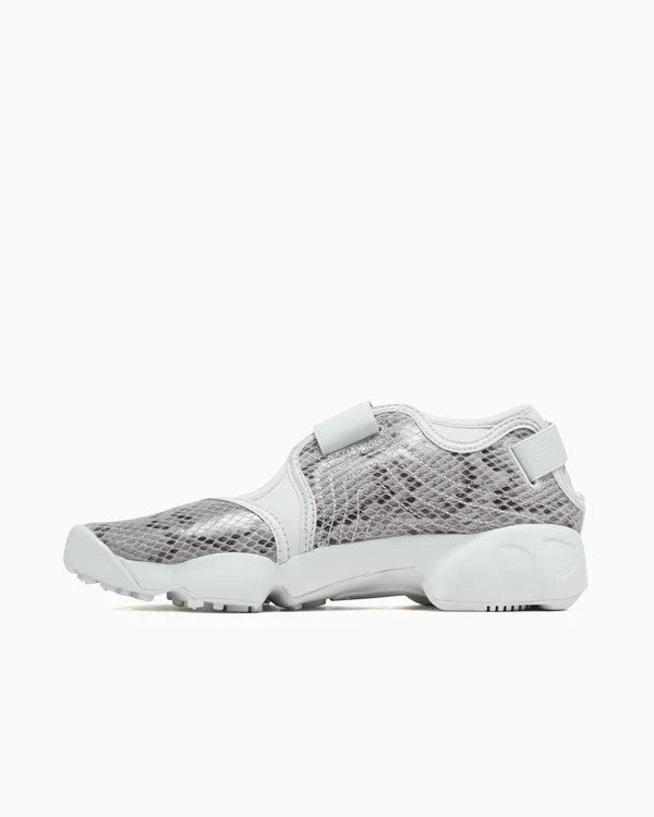 IM5739-001 Nike Air Rift Photon Dust (Women's)