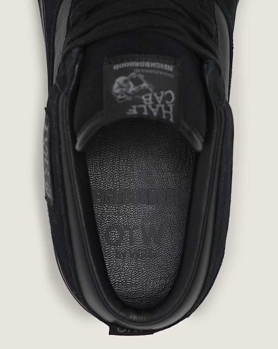 VN000EFYBLA NEIGHBORHOOD Ã OTW by Vans Half Cab 33 Black