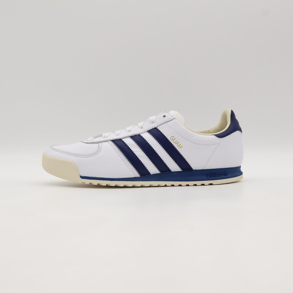 ID2110 adidas Originals Guam Footwear White Dark Blue Cream White Navy (Men's)
