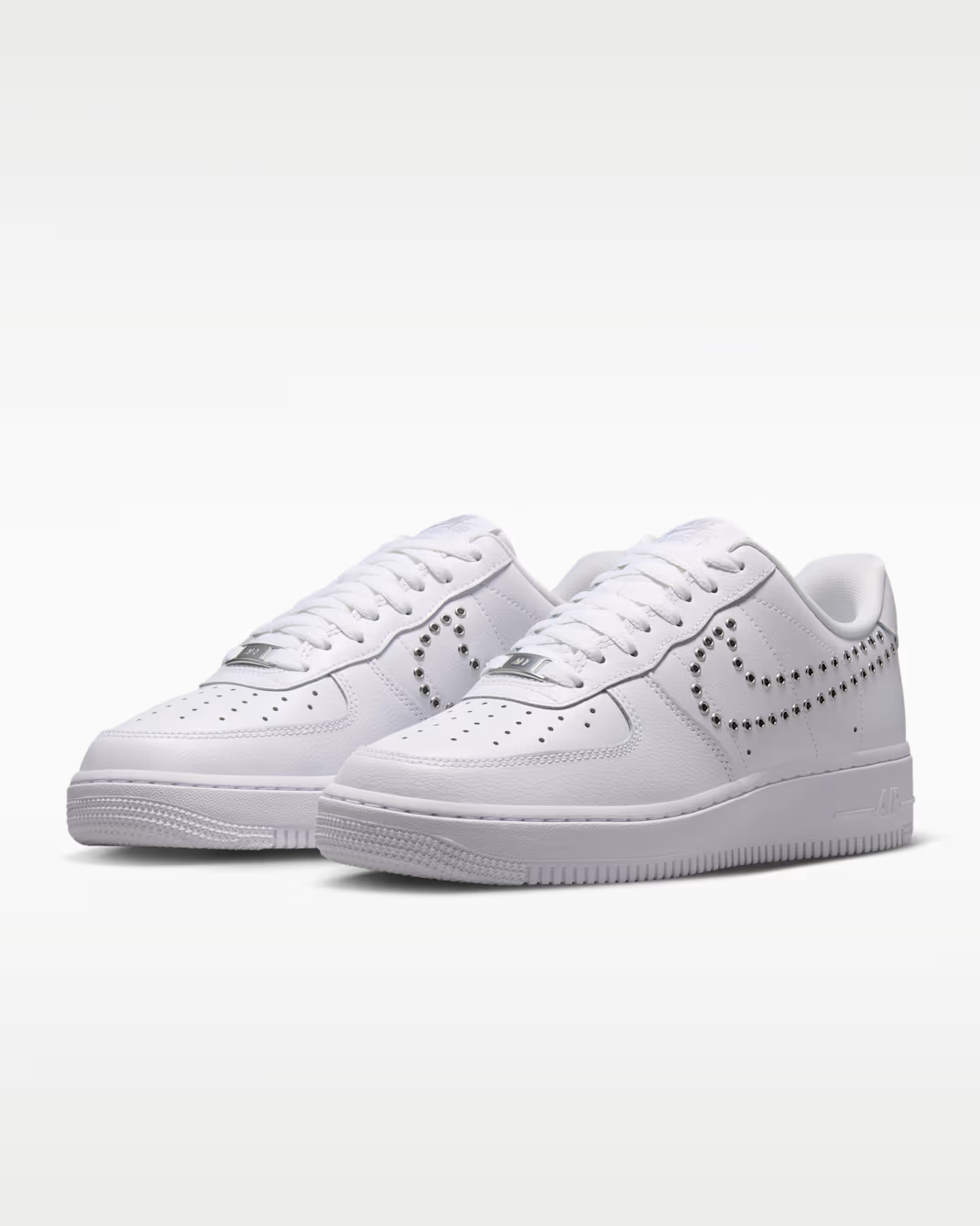 IW1234-100 Nike Air Force 1 '07 LV8 "Triple White/Metallic Silver" (Women's)