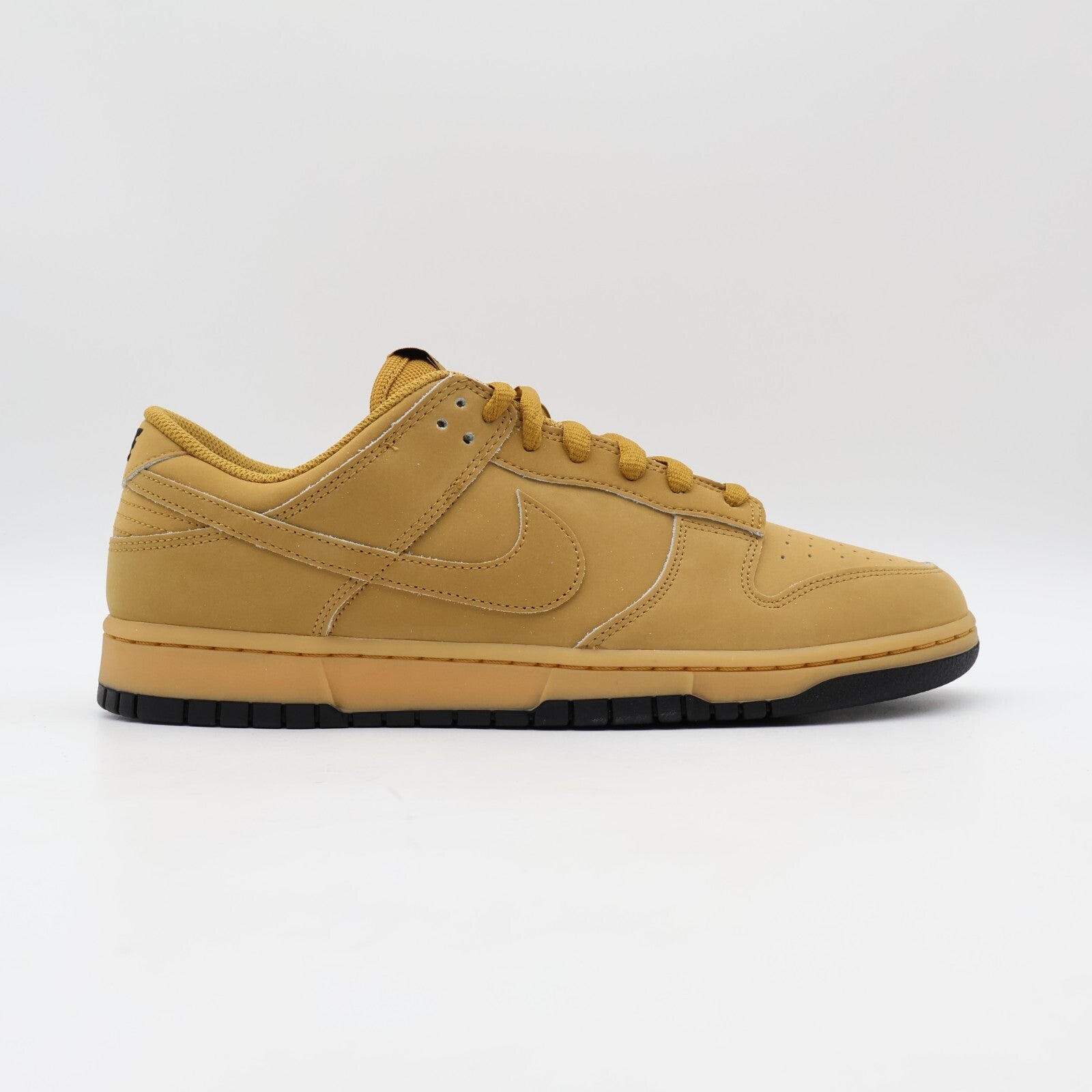 HQ1932-700 Nike Dunk Low Retro SE Wheat Gum Yellow Black (Men's)