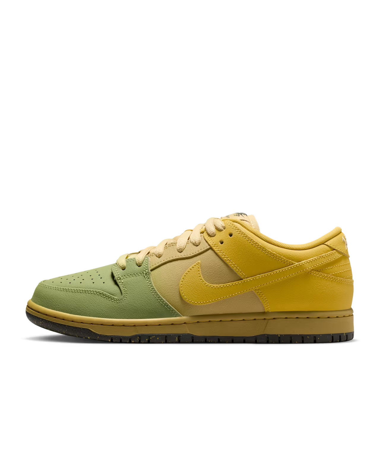 IO0427-300 Nike SB Dunk Low Pro "Saffron Quartz" (Men's)