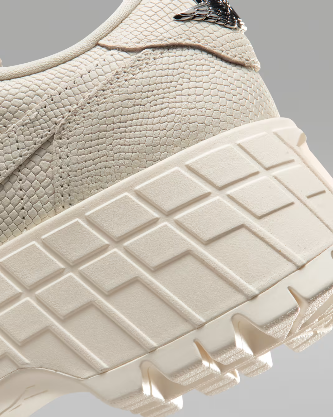 IR0835-110 Jordan 1 Low Brooklyn Pale Ivory (Women's)